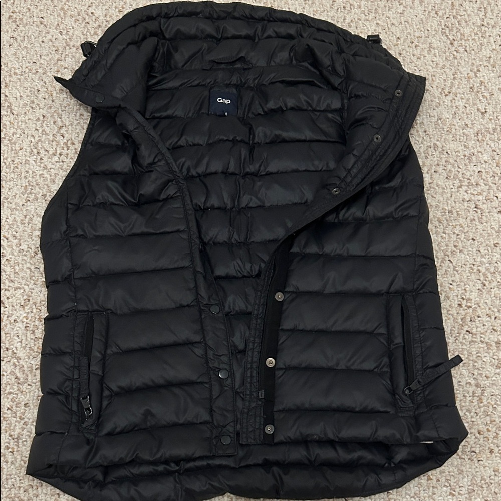 GAP Quilted Black Puffer Vest